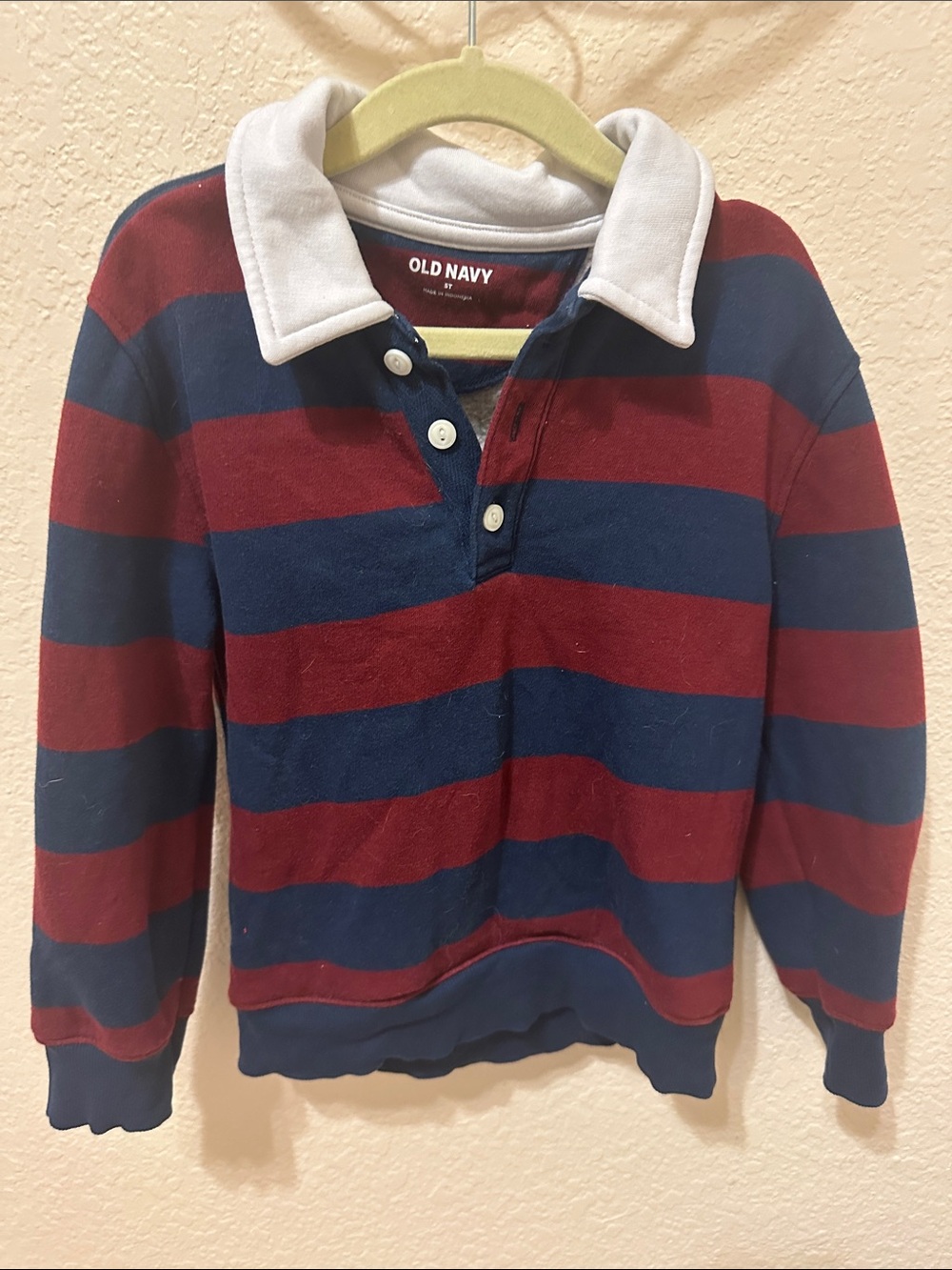 3/15$ Old Navy Red, Navy & White Striped Kids Rugby Sweatshirt